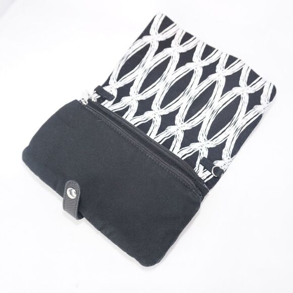 Thirty-one *BOGO FREE Sale* Black & White Patterned Wristlet - Picture 4 of 7